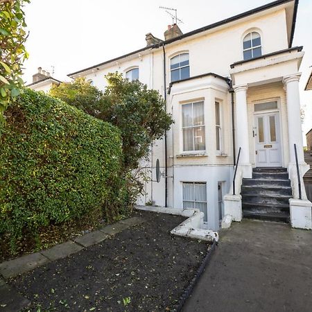 Apartamento Stunning & Stylish 2 Bed Flat In West Londres Exterior foto