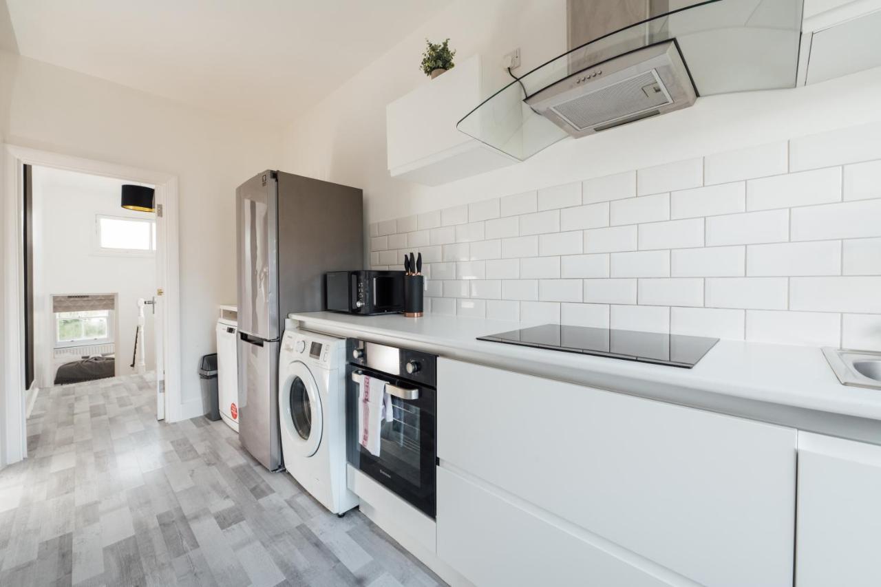 Apartamento Stunning & Stylish 2 Bed Flat In West Londres Exterior foto