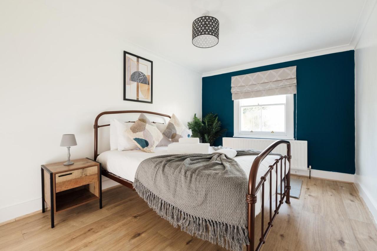 Apartamento Stunning & Stylish 2 Bed Flat In West Londres Exterior foto