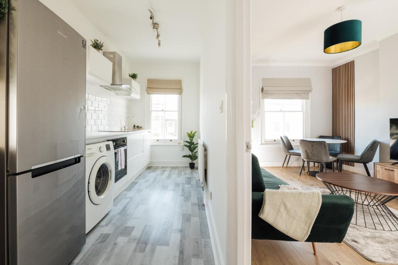 Apartamento Stunning & Stylish 2 Bed Flat In West Londres Exterior foto